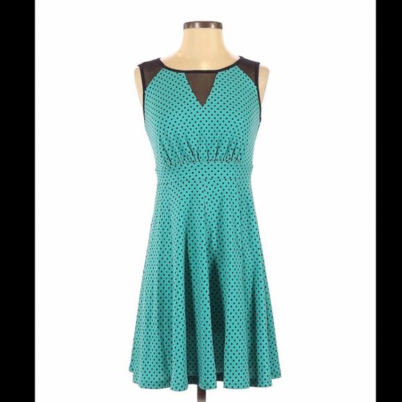 EnFocus Studio black mesh and mint a line dress, size 4 - Picture 3 of 8